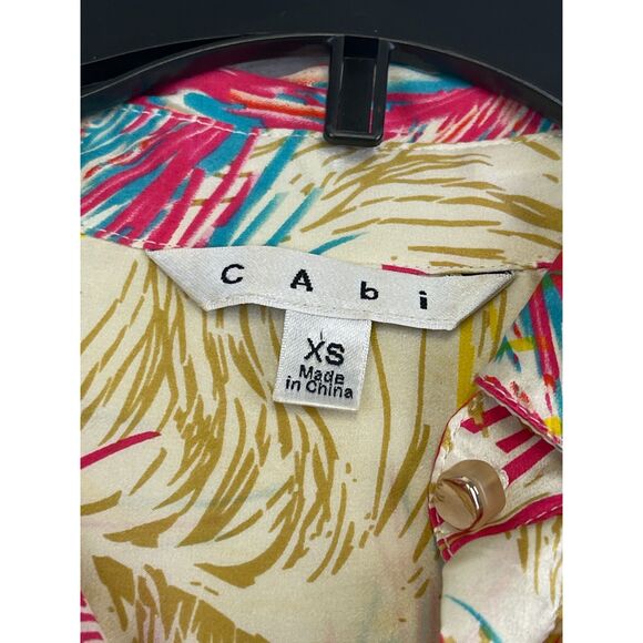 CAbi 100% Silk Sleeveless Blouse XS Feather Print Button Front High Low Hem - Picture 5 of 11